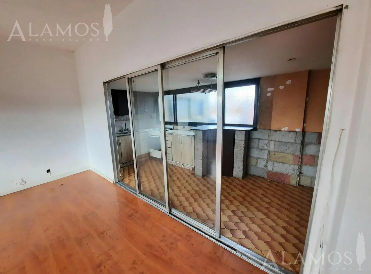 VENTA DEPARTAMENTO 3 AMBIENTES CIUDADELA 5