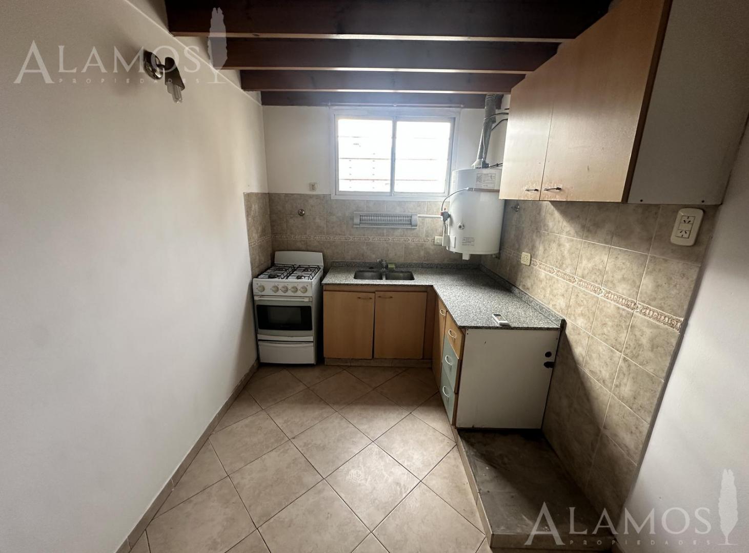 Foto de ALQUILER DE DEPARTAMENTO DE 2 AMBIENTES EN RAMOS MEJIA CENTRO, imagen 1