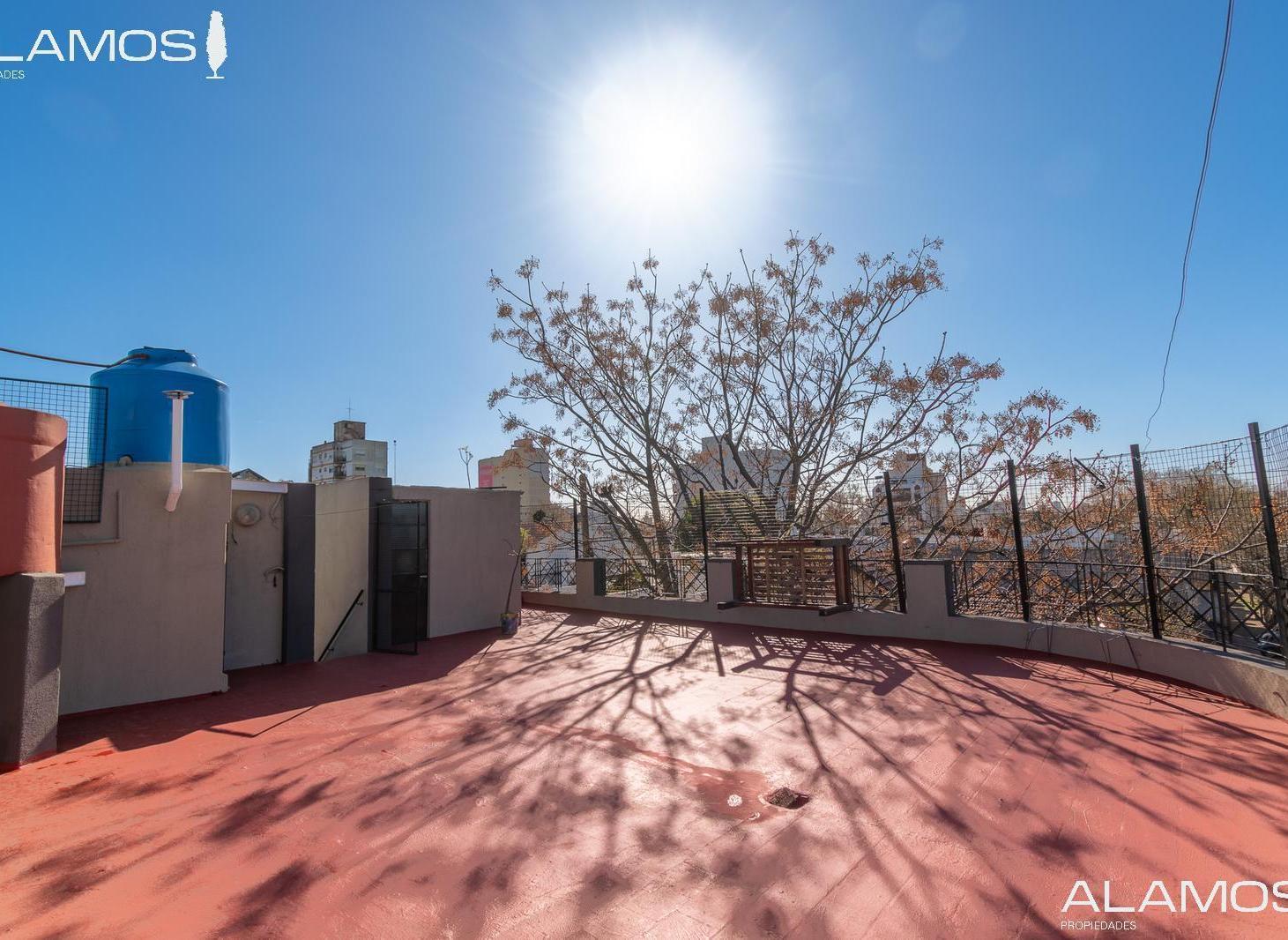 Foto de VENTA 3 o 4 AMBIENTES EN RAMOS MEJIA A NUEVO CON HERMOSA TERRAZA, imagen 5