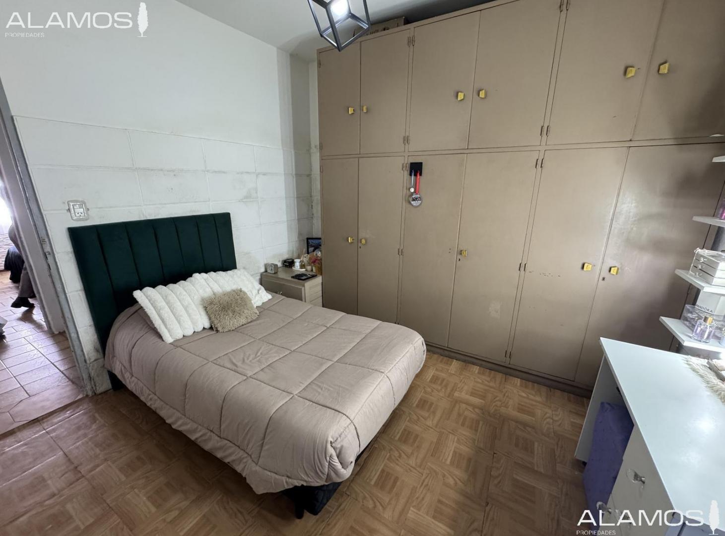 Foto de VENTA PH 3 AMBIENTES EN LOMAS DEL MIRADOR CON EXCELENTE TERRAZA, imagen 3