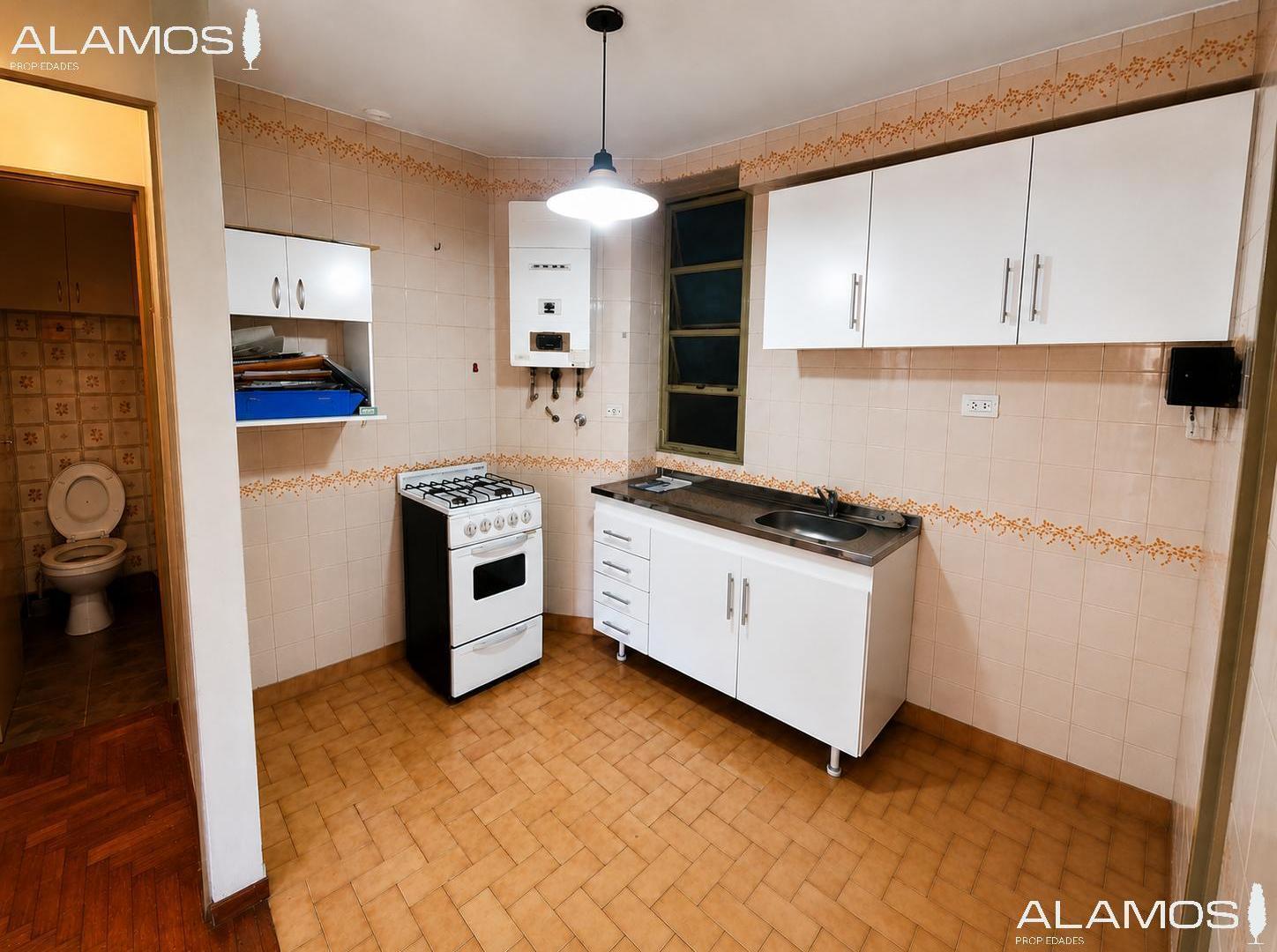 Foto de VENTA DEPARTAMENTO 2 AMBIENTES EN RAMOS MEJÍA, imagen 1