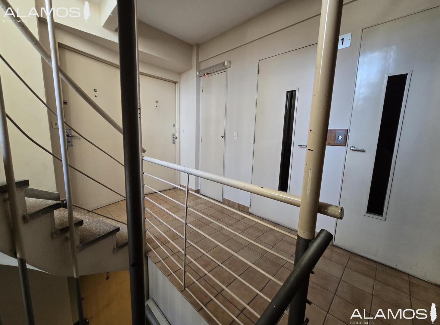 Foto de VENTA DEPARTAMENTO 2 AMBIENTES EN RAMOS MEJÍA, imagen 3