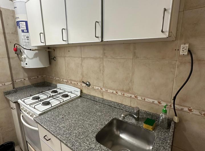 SE ALQUILA EXCELENTE DEPARTAMENTO CON COCHERA Y BAULERA EN RAMOS MEJIA 3