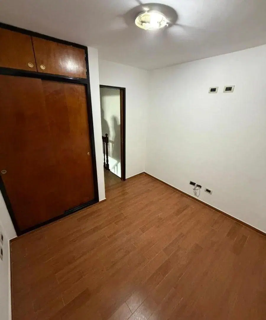 Venta de duplex de 3 ambientes en lomas del mirador 4