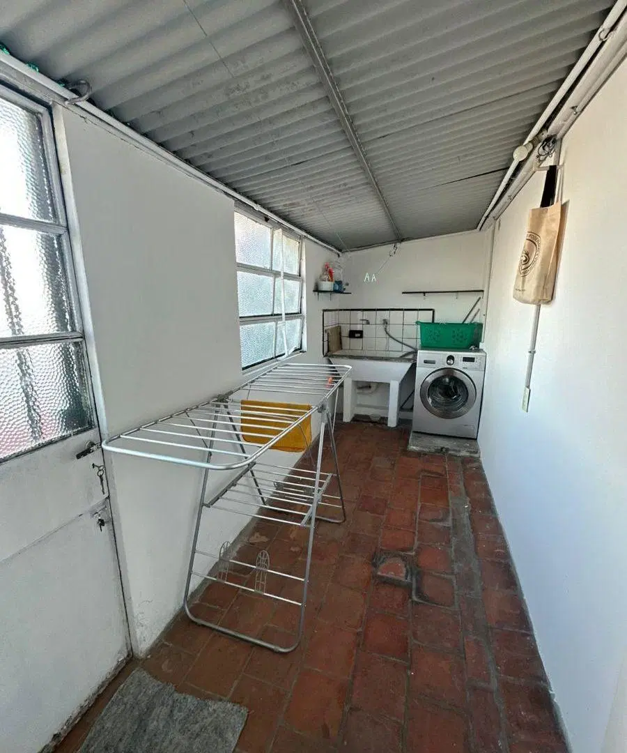 Se Vende Excelente Casa Reciclada a Nueva con Solárium y Parrilla 5