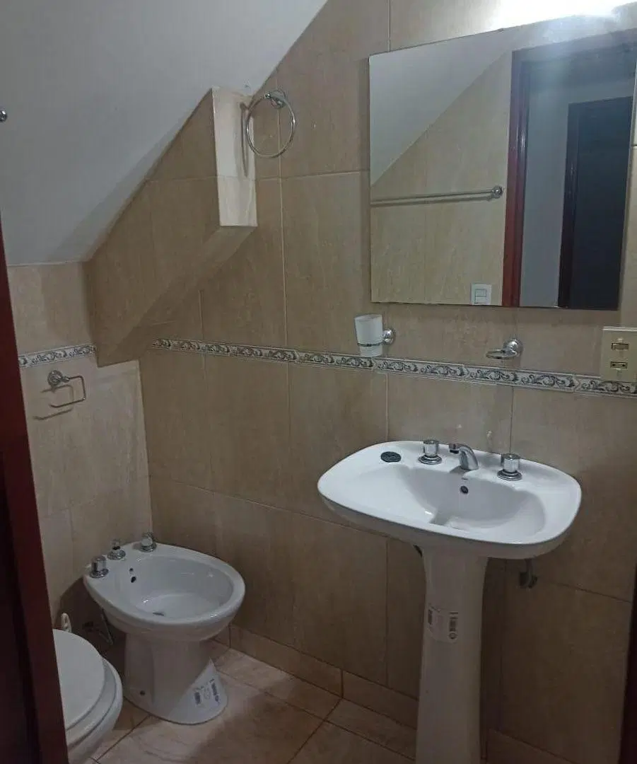 PH 2 Ambientes con Balcón al Frente – Segundo Piso – Villa Celina 2