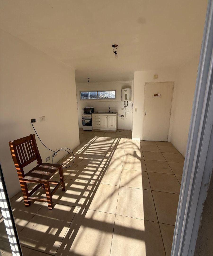 ALQUILER – AMPLIO DEPARTAMENTO 2 AMBIENTES EN SÁENZ PEÑA