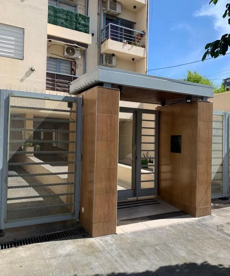 ALQUILER – MONOAMBIENTE AMPLIO CON BALCÓN Y AMENITIES EN MORÓN SUR 4