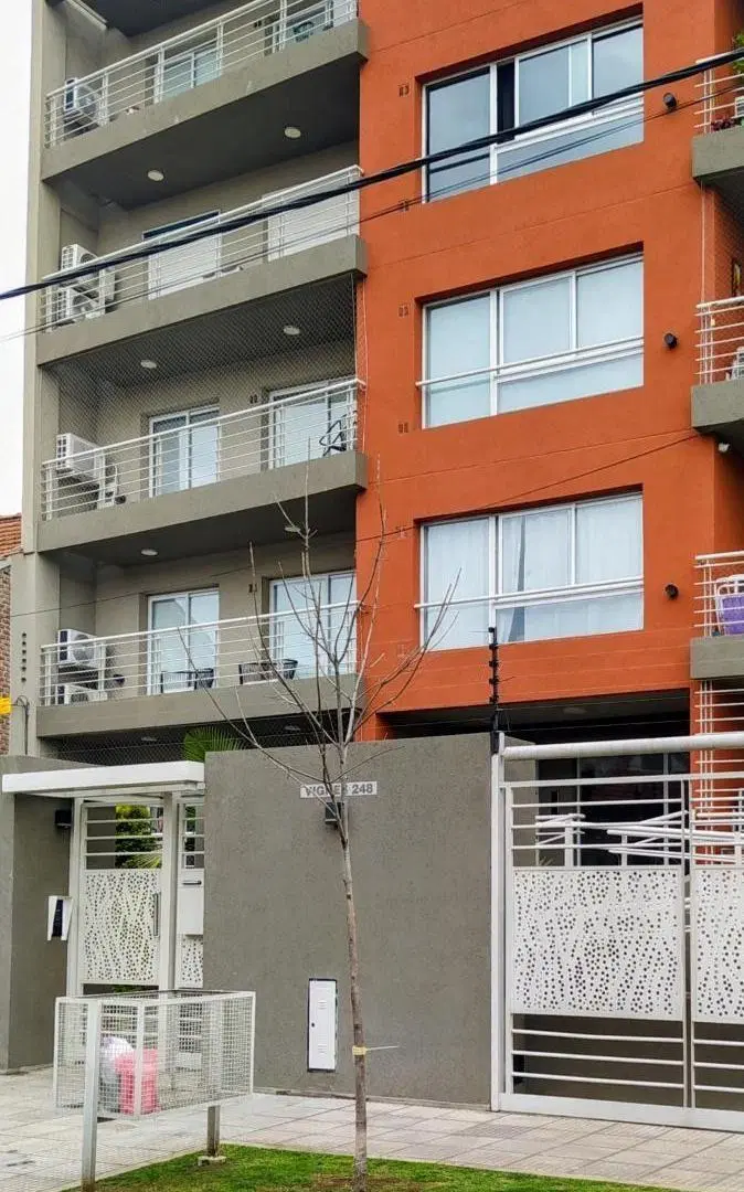 ALQUILER – AMPLIO MONOAMBIENTE A ESTRENAR EN BARRIO GÜEMES, HAEDO 2