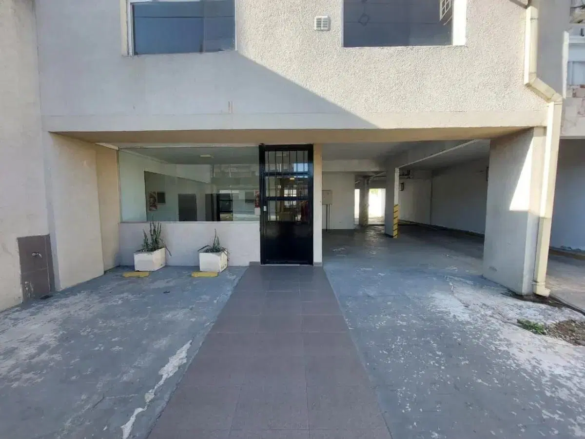 ALQUILER – EXCLUSIVO DEPARTAMENTO 2 AMBIENTES CON COCHERA DOBLE EN VILLA LUZURIAGA 3