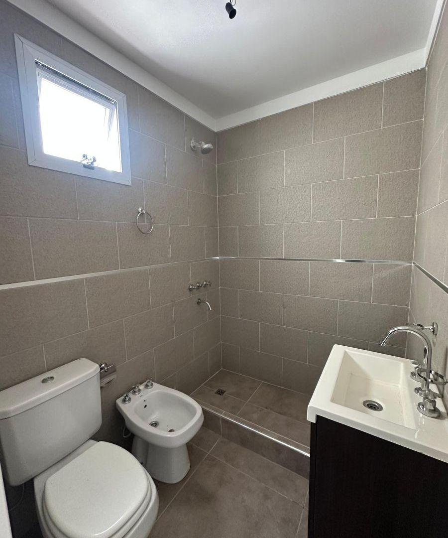 Foto de ¡Oportunidad de inversión! Departamento de 2 ambientes lateral a, imagen 2