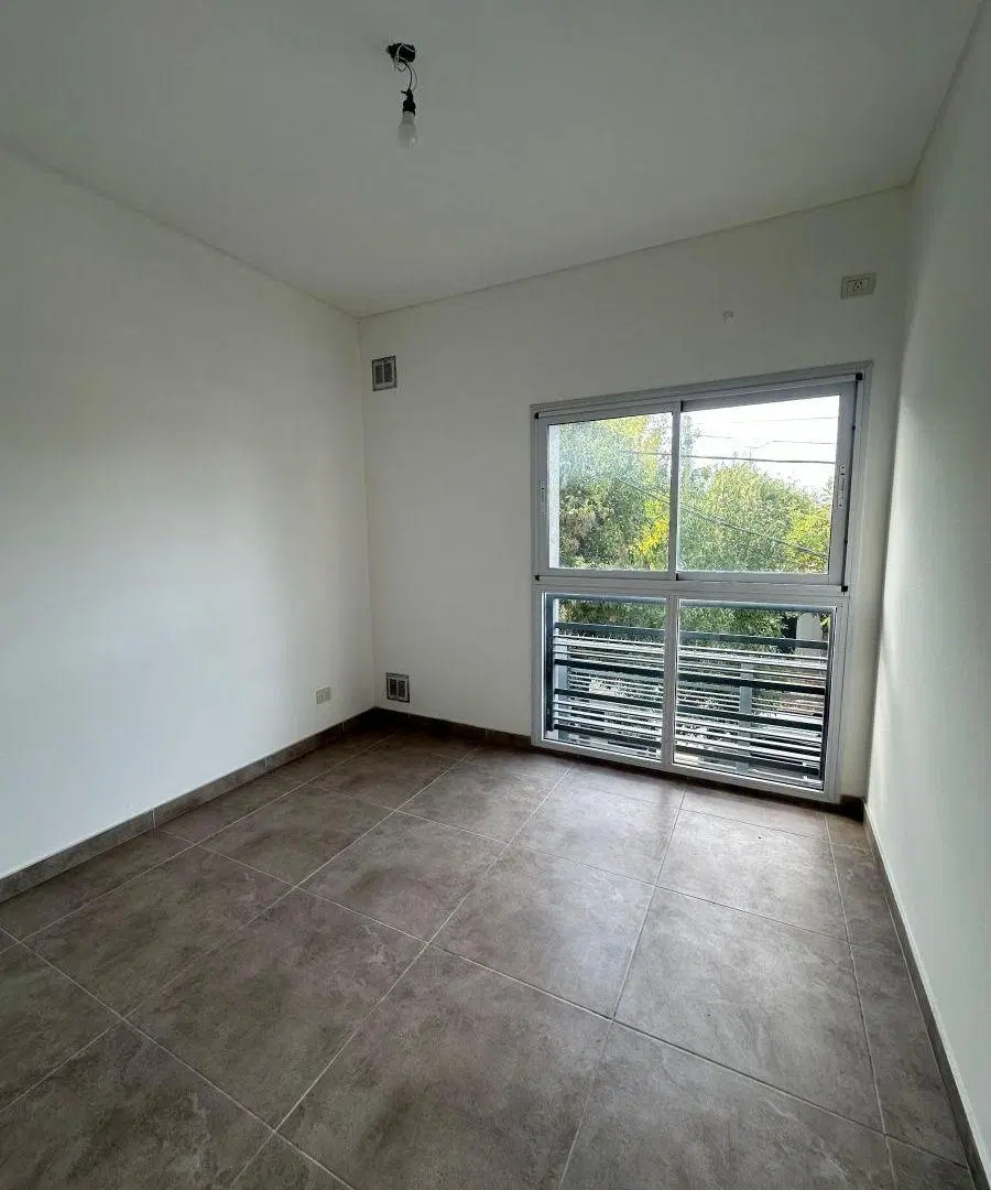¡Oportunidad de inversión! Departamento de 2 ambientes lateral a estrenar 2
