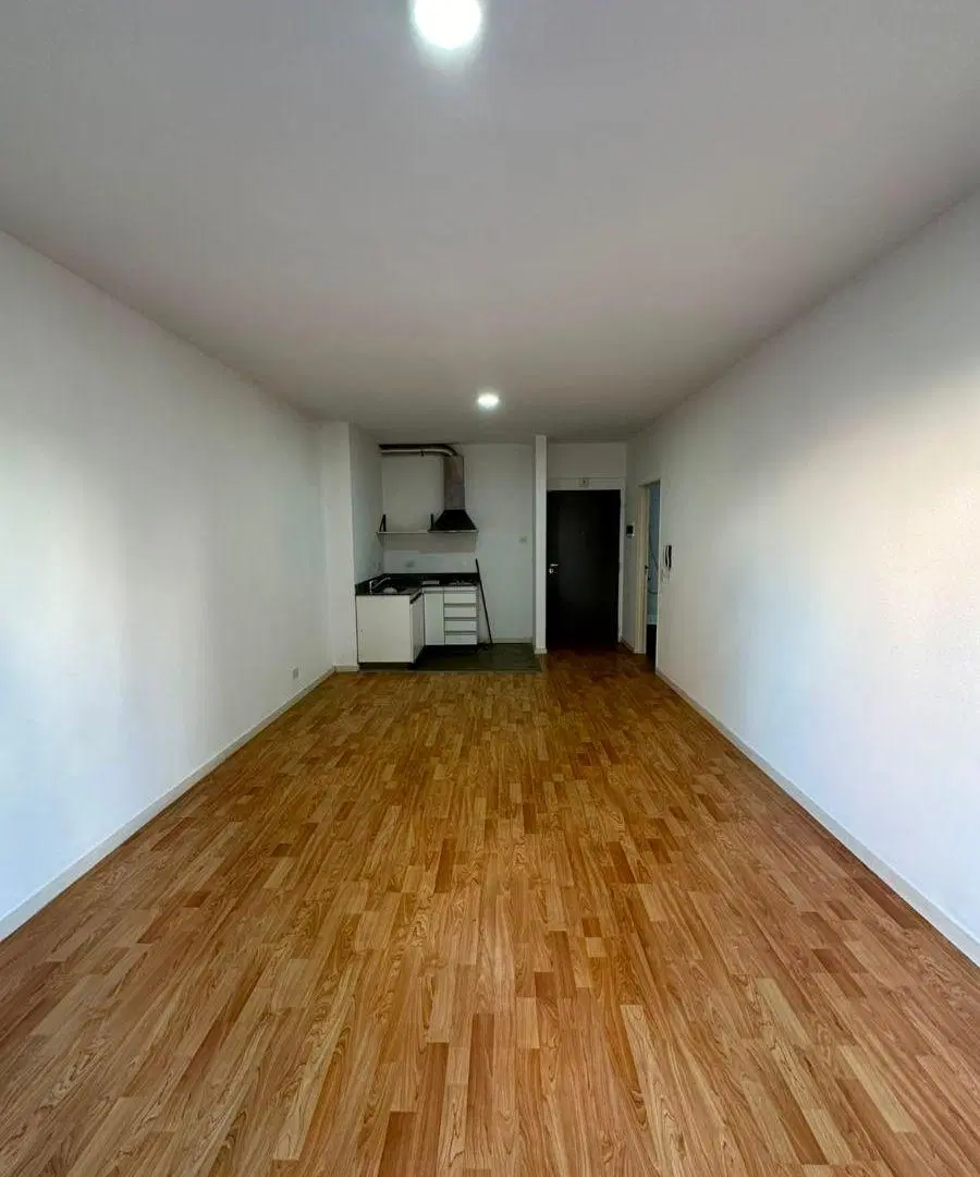 Monoambiente en alquiler – Dolores 41, Floresta Sur | Amplio, luminoso y funcional 2