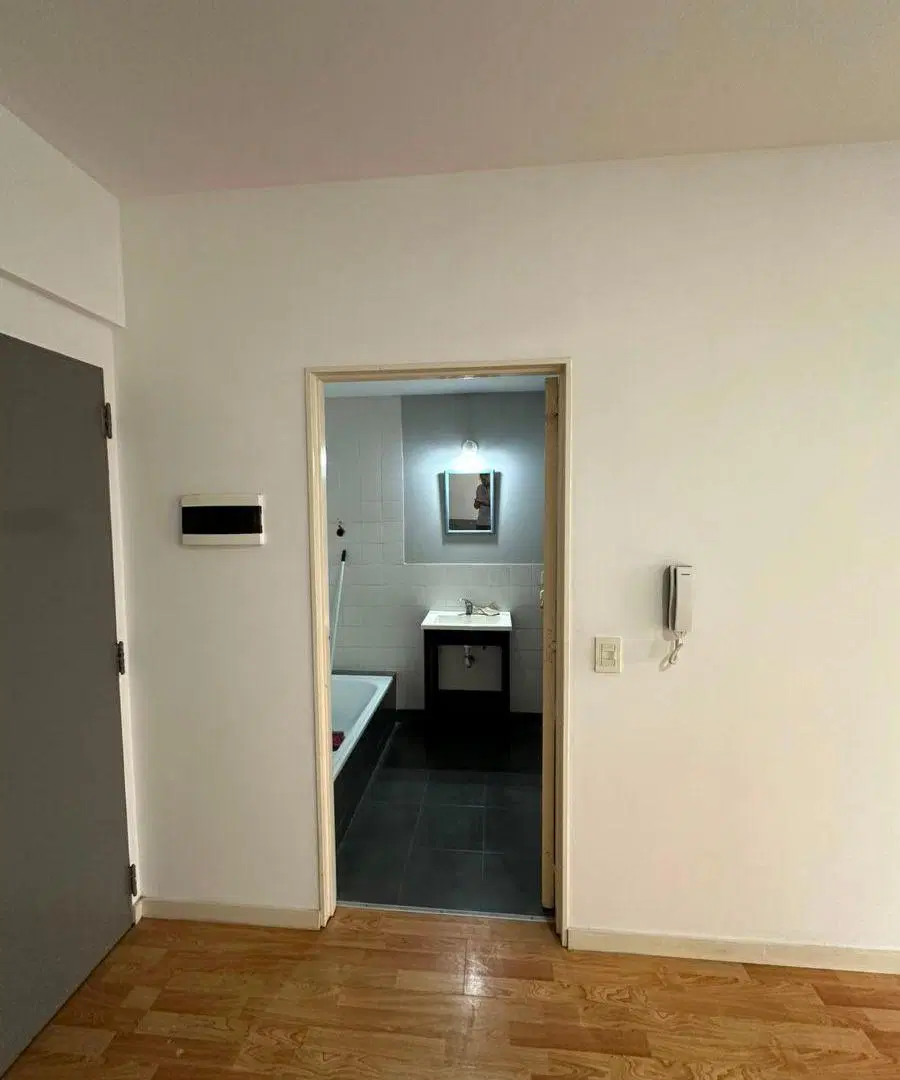 Monoambiente en alquiler – Dolores 41, Floresta Sur | Amplio, luminoso y funcional 1