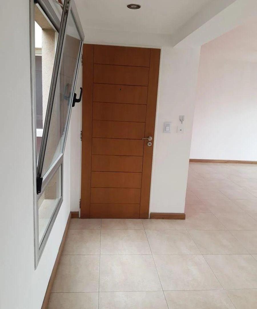 Foto de Moderno semipiso de 2 ambientes con amplio balcón y vista abierta en, imagen 3