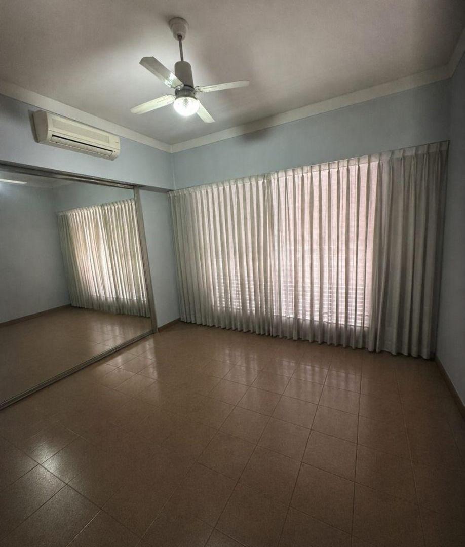 Foto de CASA DE 6 AMBIENTES CON AMPLIOS ESPACIOS, TERRAZAS Y GRAN POTENCIAL, imagen 4