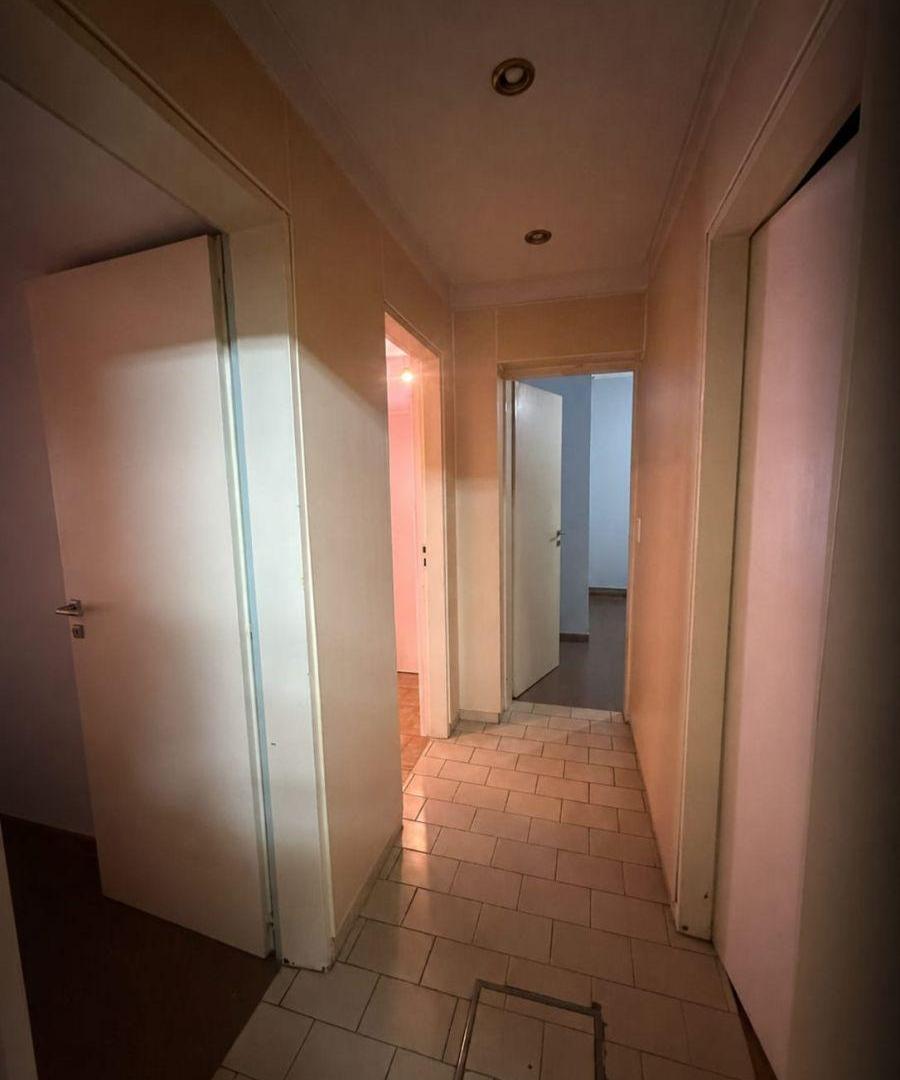 Foto de CASA DE 6 AMBIENTES CON AMPLIOS ESPACIOS, TERRAZAS Y GRAN POTENCIAL, imagen 5