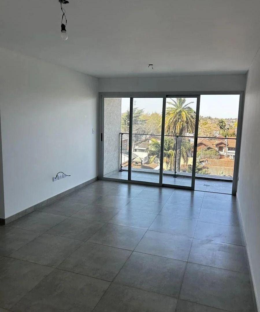Foto de DEPARTAMENTO DE 2 AMBIENTES CON COCHERA CUBIERTA EN ITUZAINGÓ SUR, imagen 1