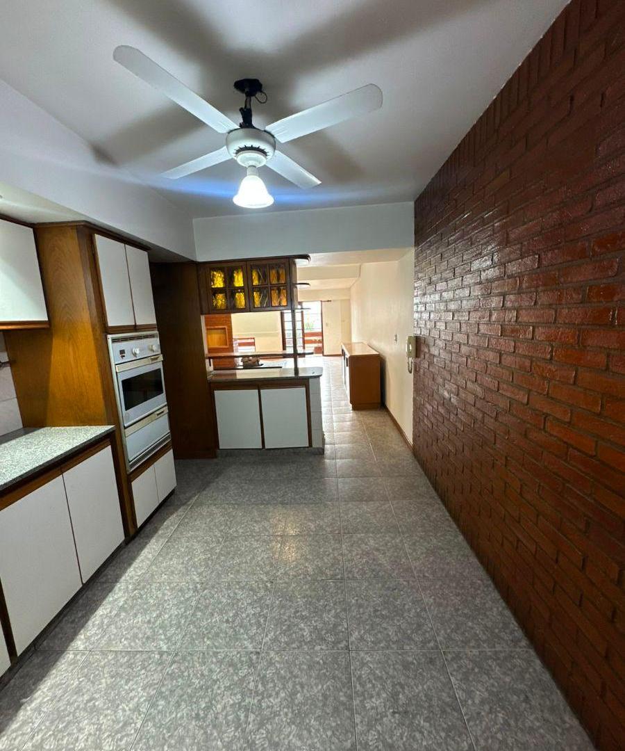 Foto de Casa de categoría en alquiler – 4 ambientes con patio, parrilla y gran, imagen 4