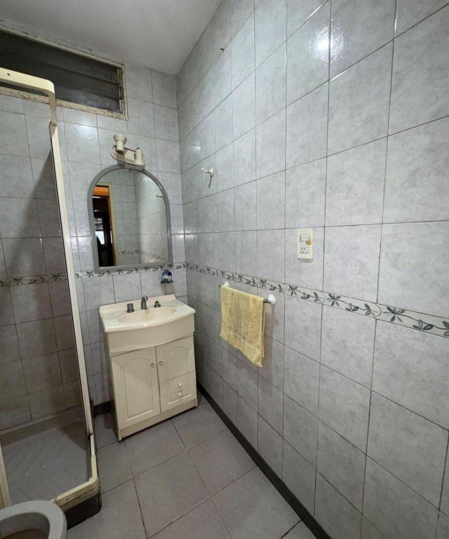 Foto de Casa en venta en Ciudadela, 4 ambientes, PATIO, TERRAZA Y COCHERA, imagen 3