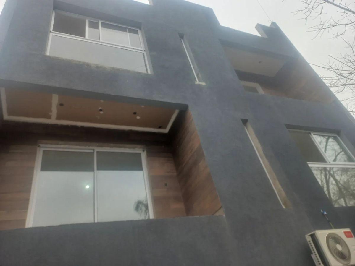 Foto de Venta de 2 Ambientes con Terraza Propia, Parrilla y Cochera – Ramos, imagen 2
