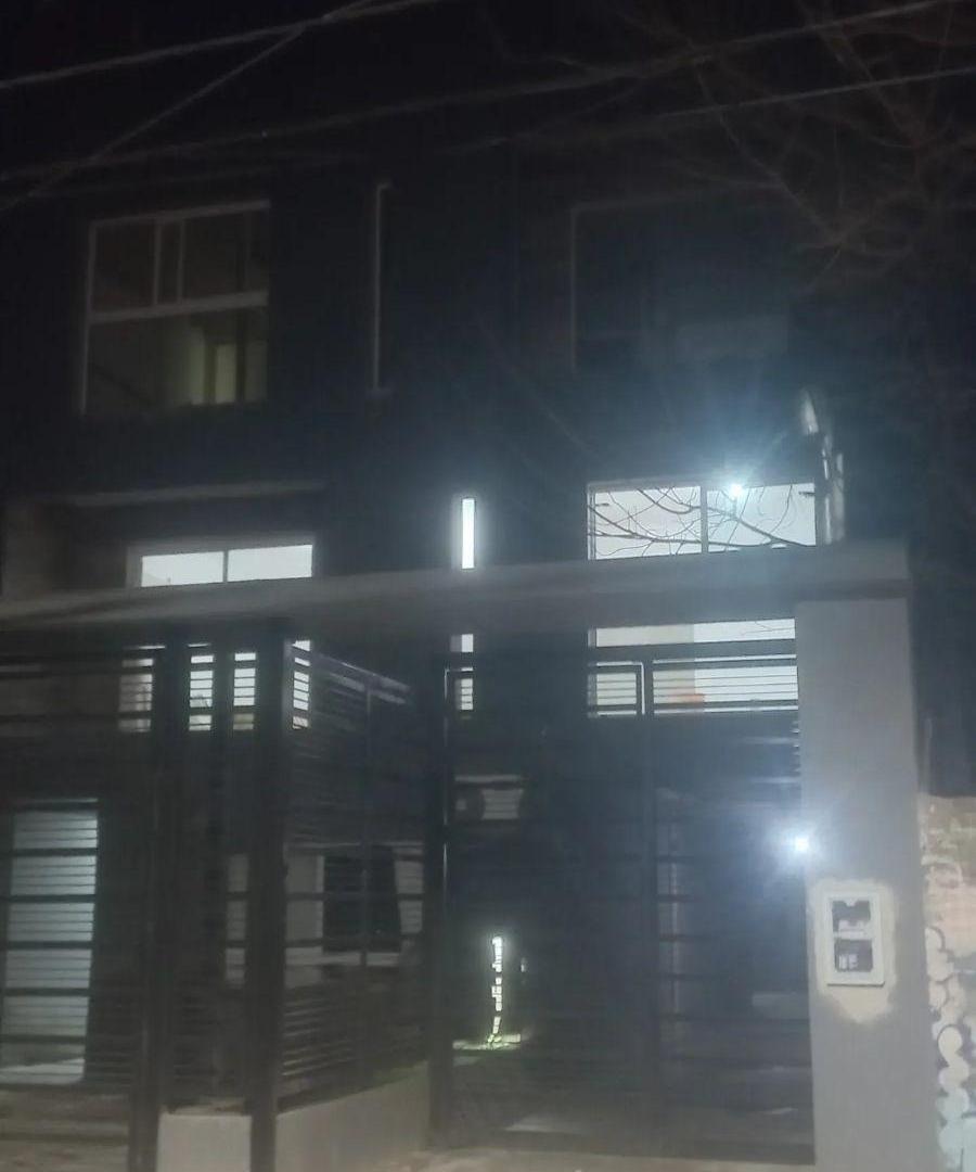 Foto de Venta de 2 Ambientes con Terraza Propia, Parrilla y Cochera – Ramos, imagen 3
