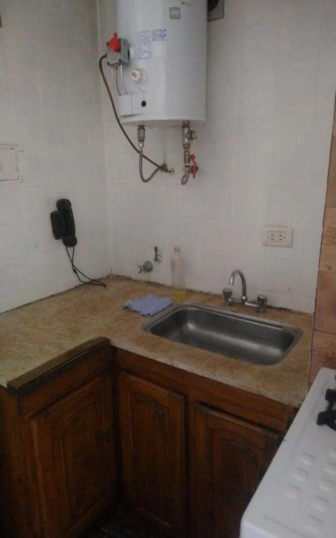 Foto de ALQUILER – Monoambiente Luminoso al Frente – Ramos Mejía, imagen 2