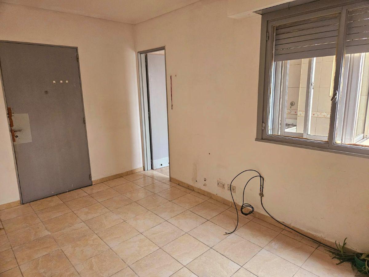Foto de ALQUILER – 2 Ambientes Reciclado y Luminoso – Villa Luro, imagen 4