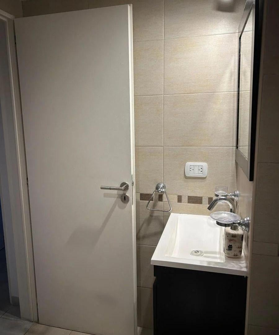 Foto de ALQUILER – 2 Ambientes con Balcón – A 2 Cuadras de la Estación de Haedo, imagen 3