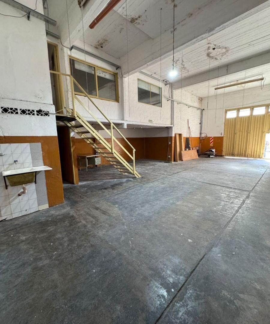 Foto de ALQUILER – Galpón 300 m² con Trifásica y Portón de Carga – Lomas del, imagen 5