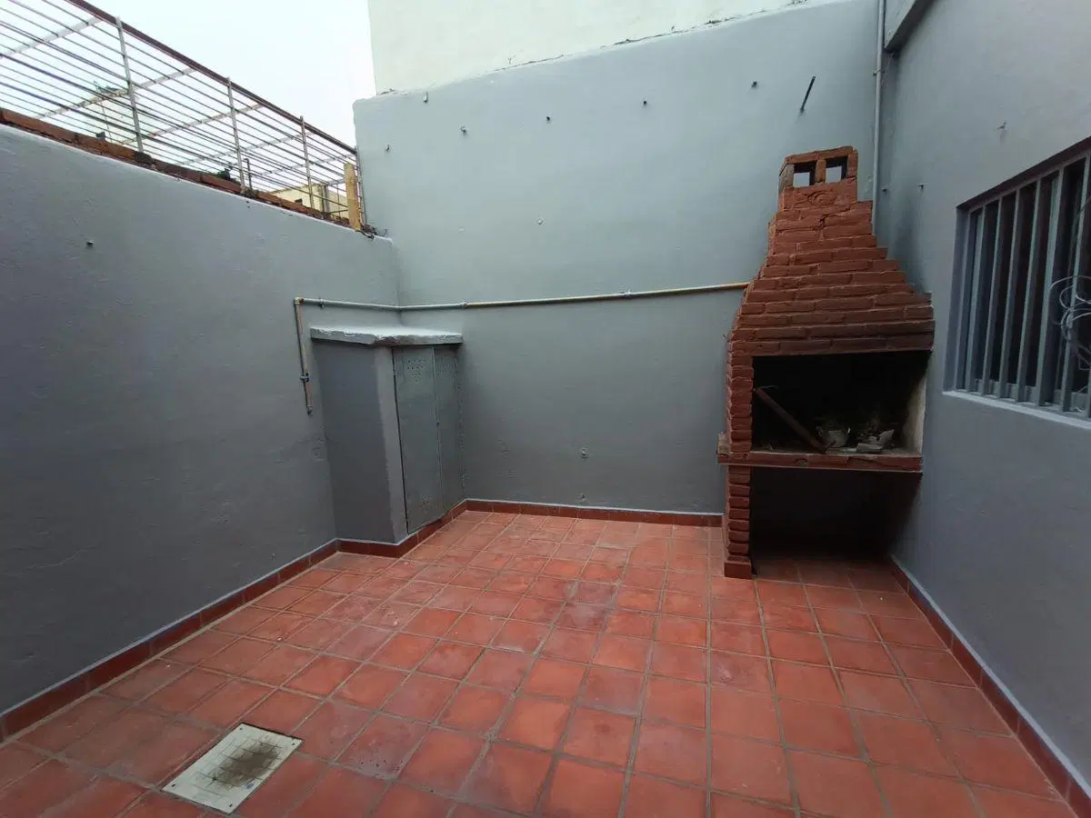 Casa esquina en alquiler 5