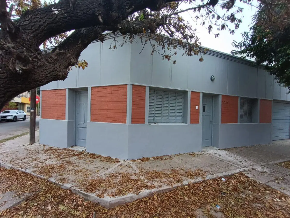 Casa esquina en alquiler 2