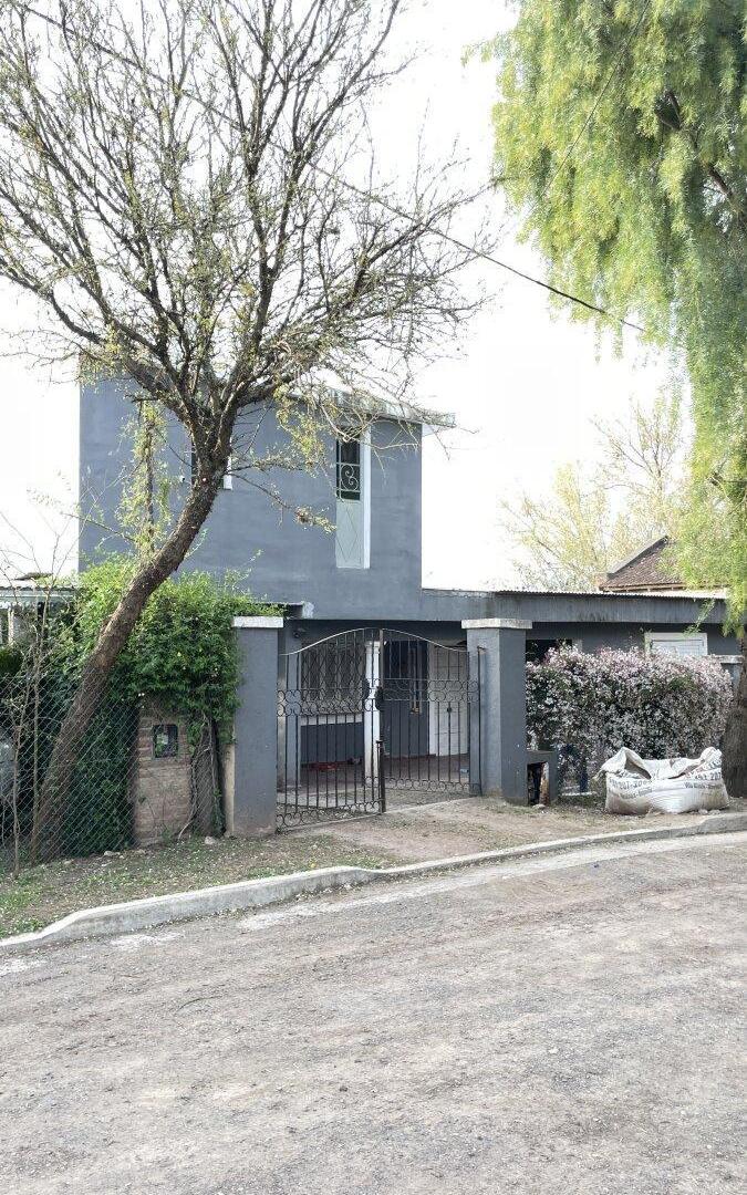 Foto de Hermosa Casa de 3 Dormitorios en Villa Allende con Gran Patio - Apto, imagen 1