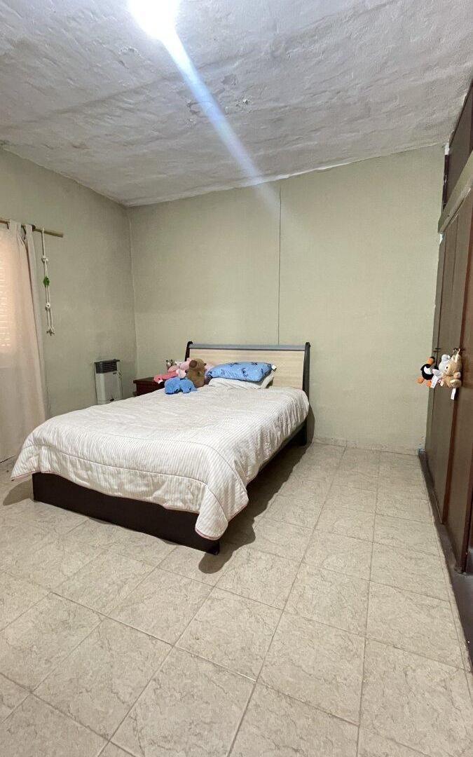 Foto de Hermosa Casa de 3 Dormitorios en Villa Allende con Gran Patio - Apto, imagen 5