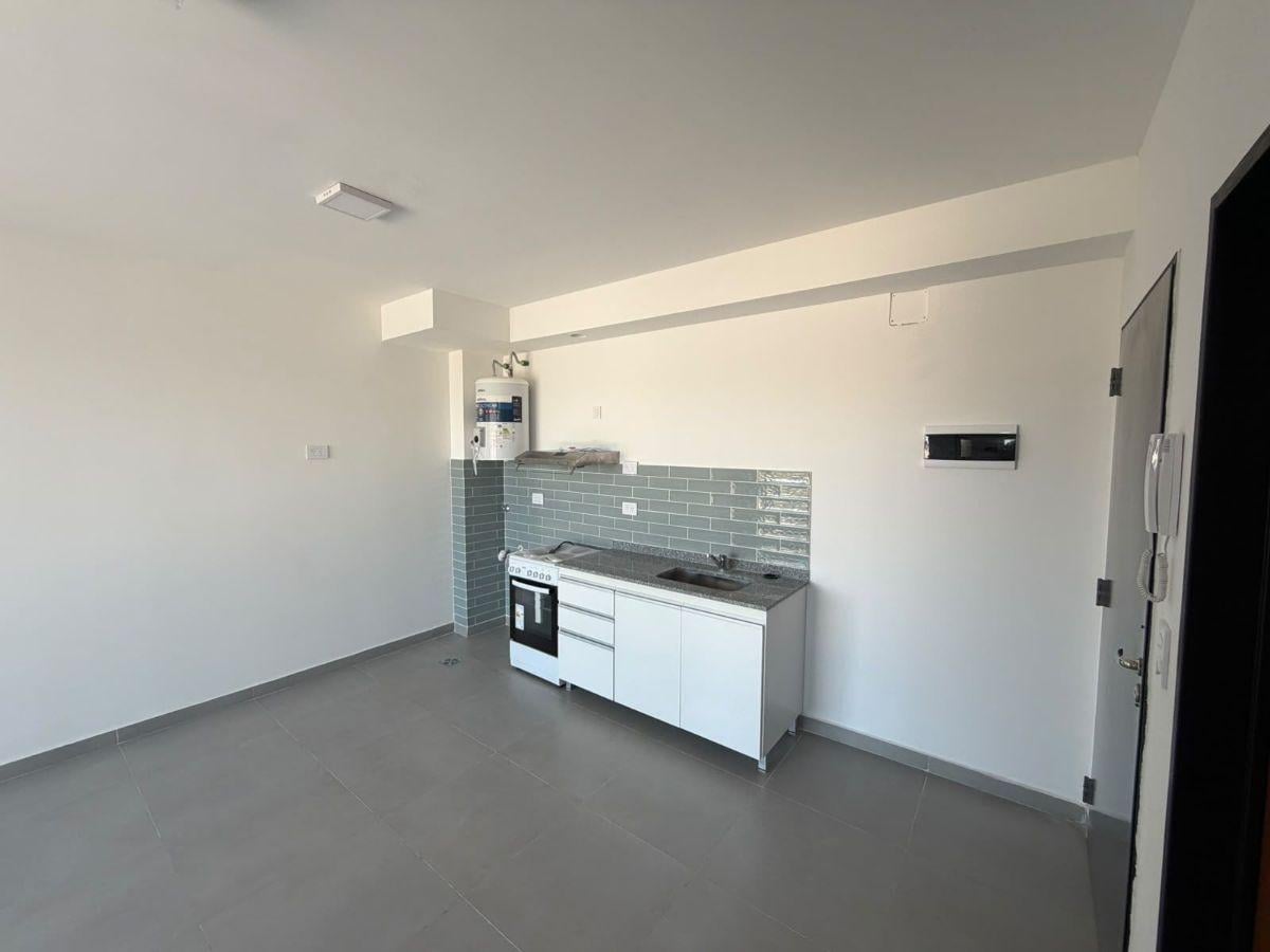 Foto de Departamento en alquiler en Parque Chas, imagen 1