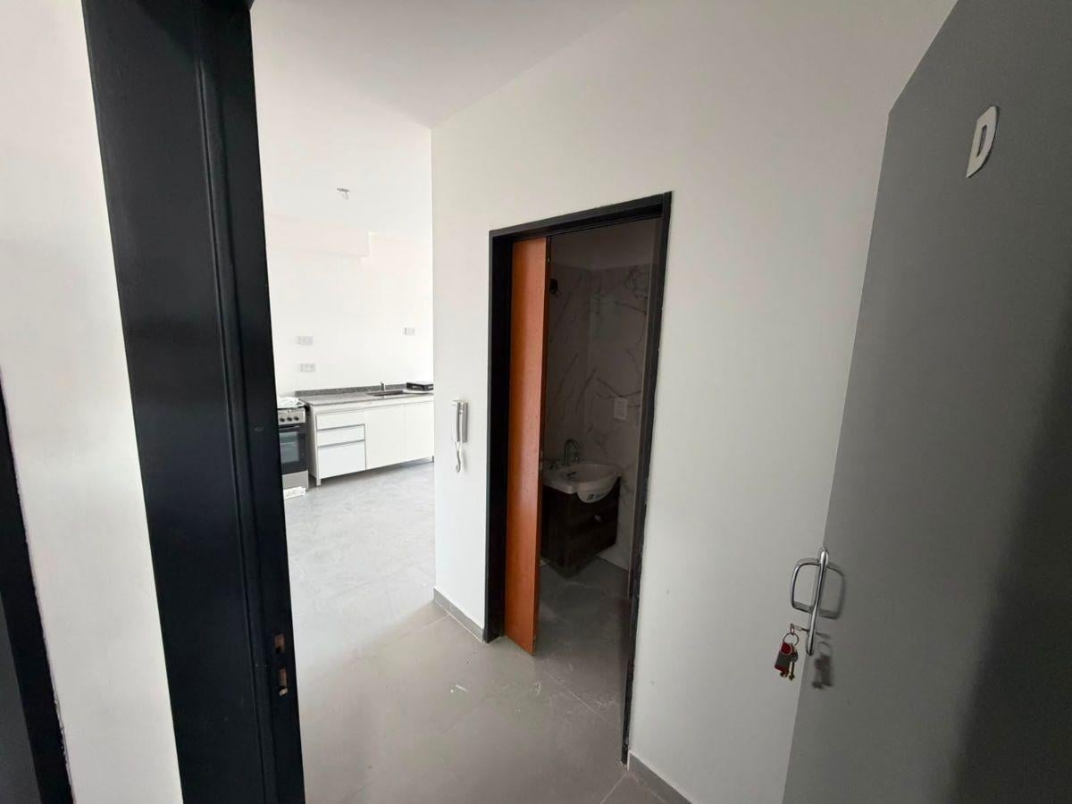 Foto de Departamento en alquiler en Parque Chas, imagen 1