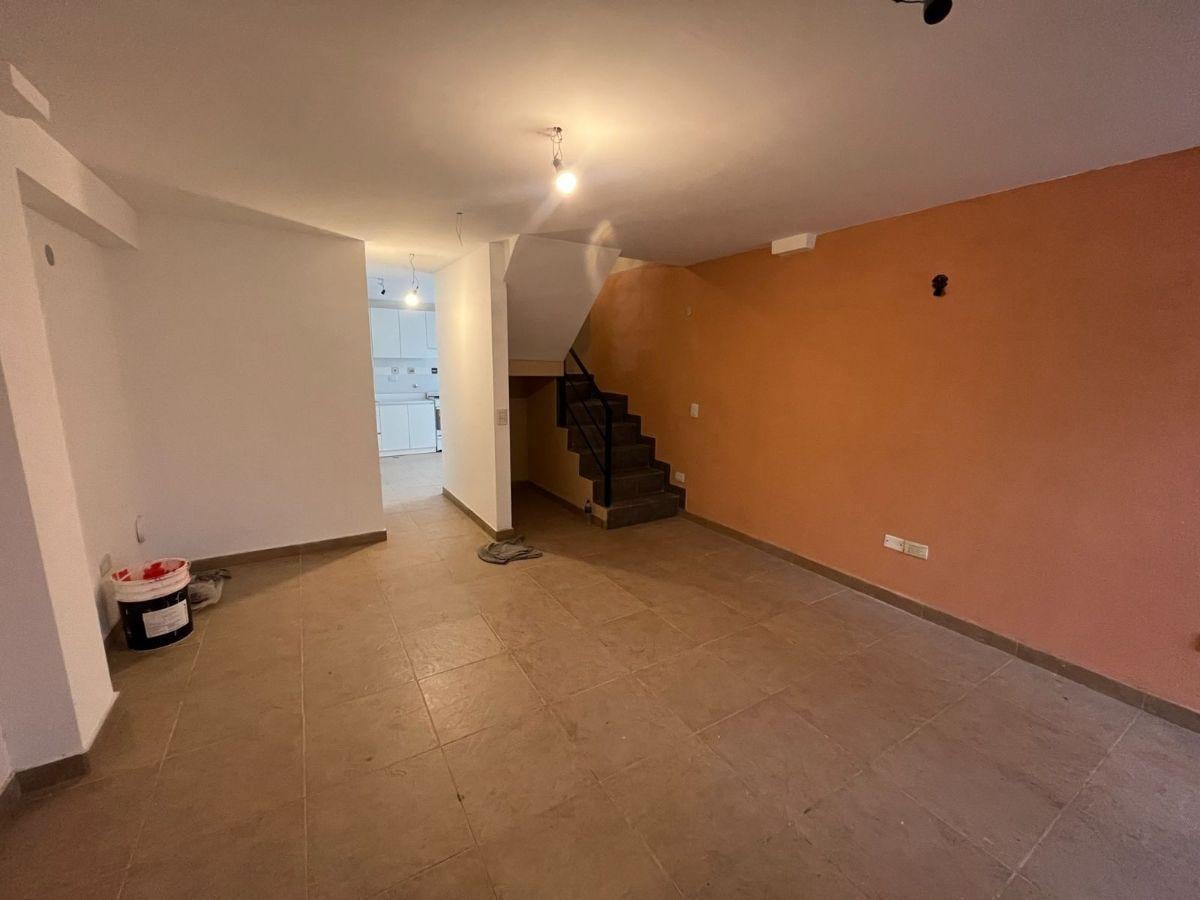 Foto de PH en venta de 2 dormitorios en Villa Pueyrredón, imagen 1