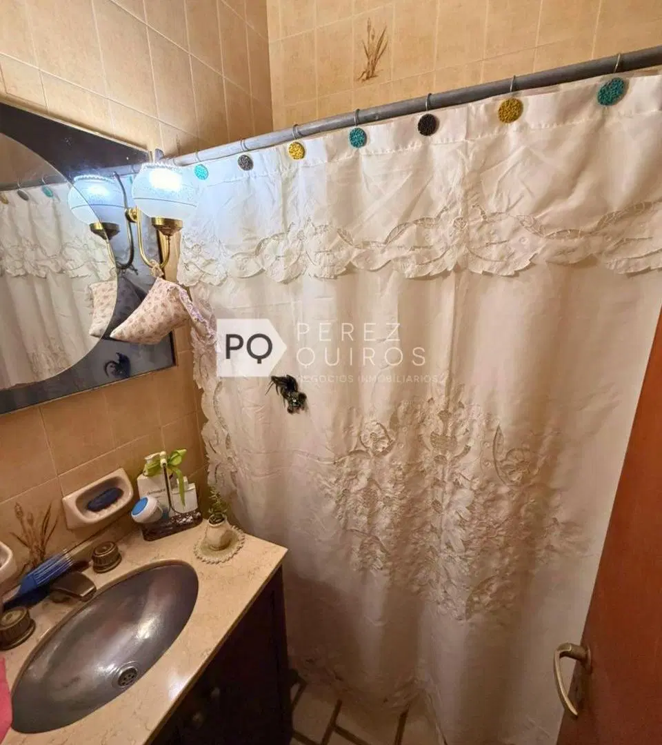 Se vende casa en zona Capdevilla 5