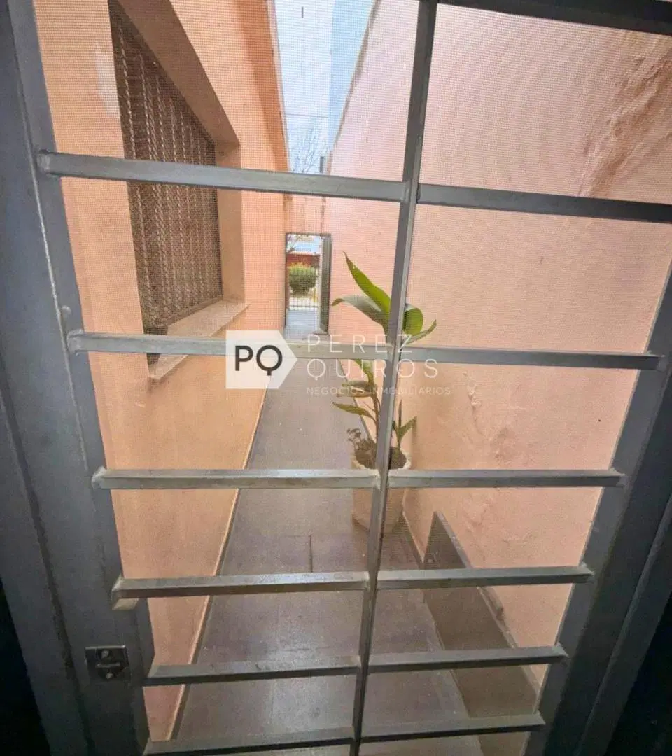 Se vende casa en zona Capdevilla 8