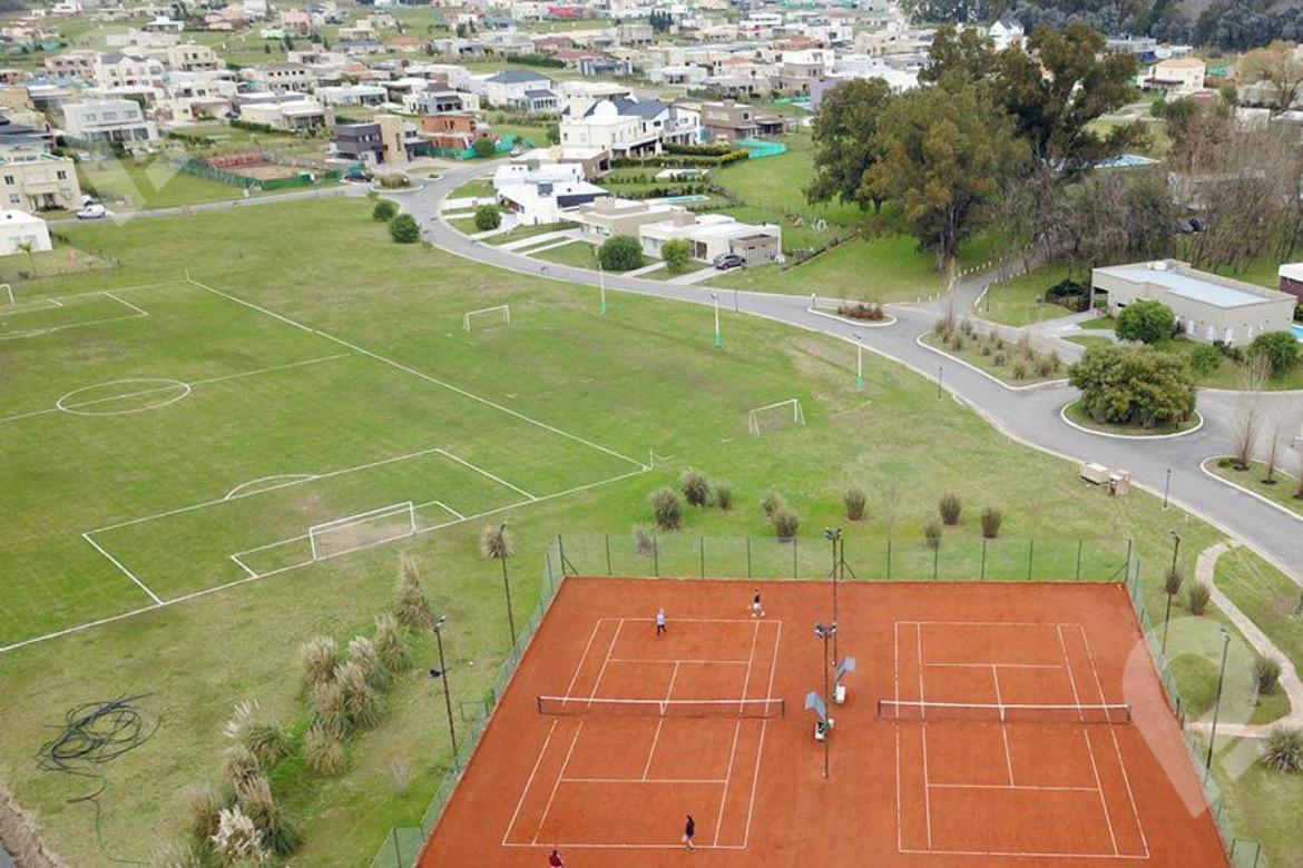 Foto de ¡OPORTUNIDAD! Lote en Venta en Barrio San Roque, Canning Village, imagen 3