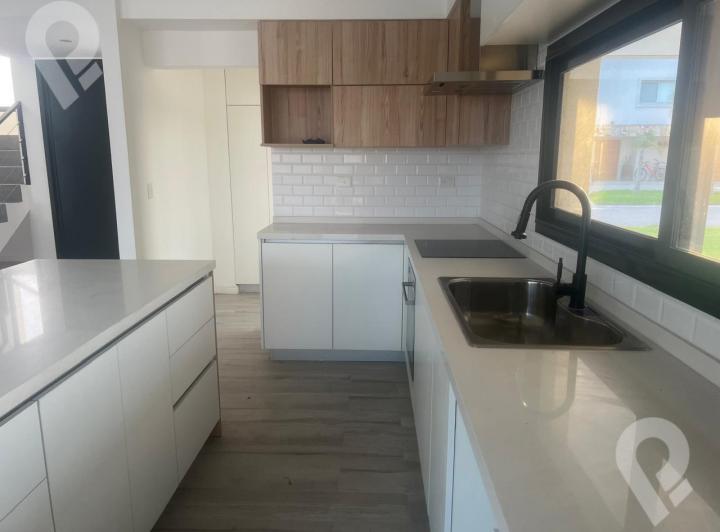 Casa en Venta en Lagos de Canning Barrio Privado