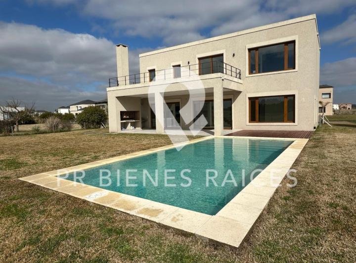 Casa Alquiler y Venta en La Providencia Country Club 3