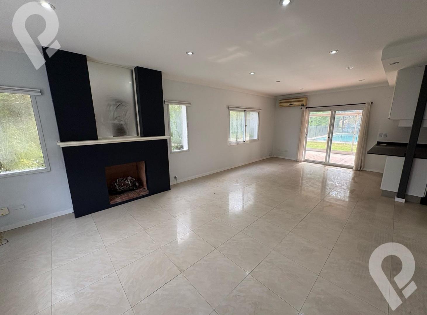 Foto de Casa de 6 ambientes en Venta en El Lauquen Club de Campo, imagen 1