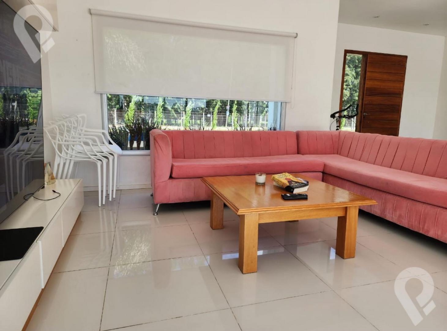 Foto de Casa en Alquiler en Barrio Don Joaquin, imagen 2