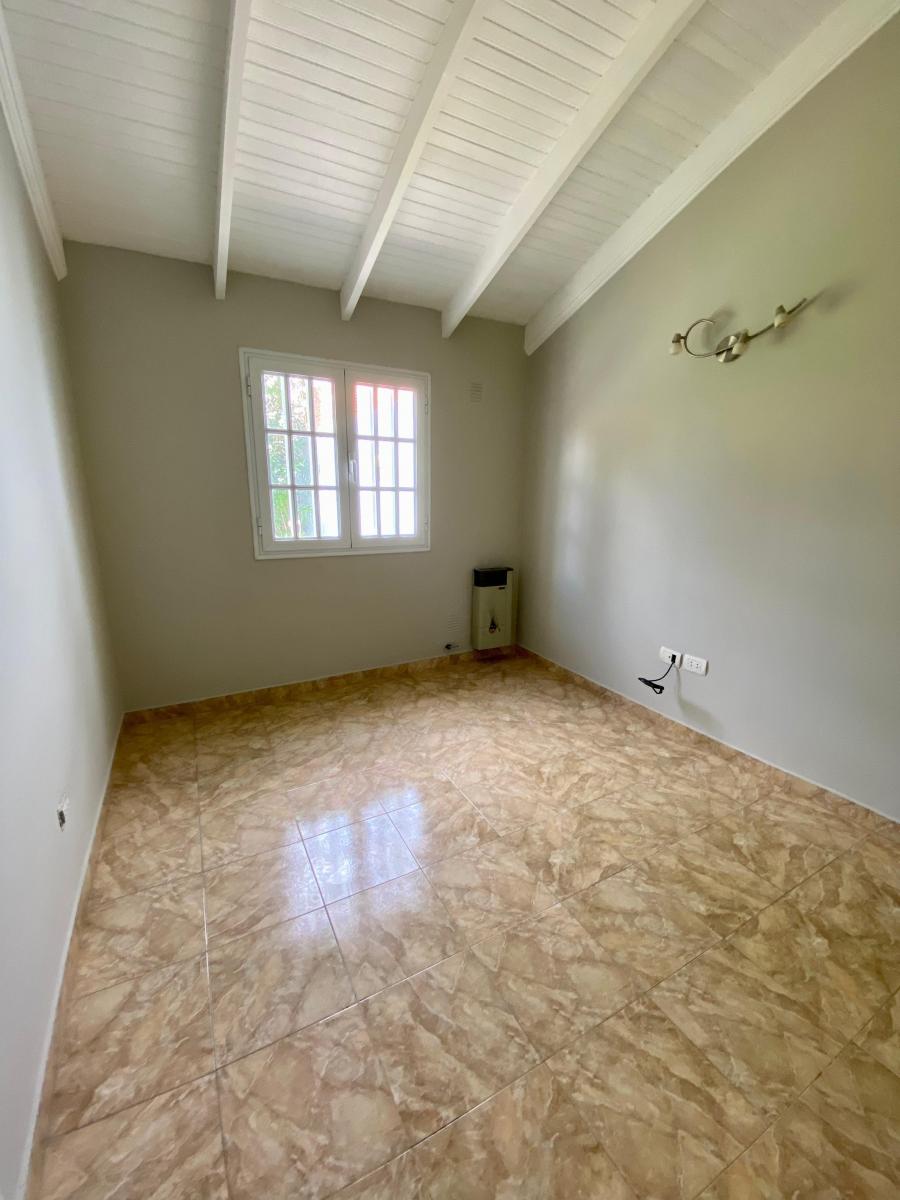 Casa de 3 Dorm. en Barrio San Lorenzo 3