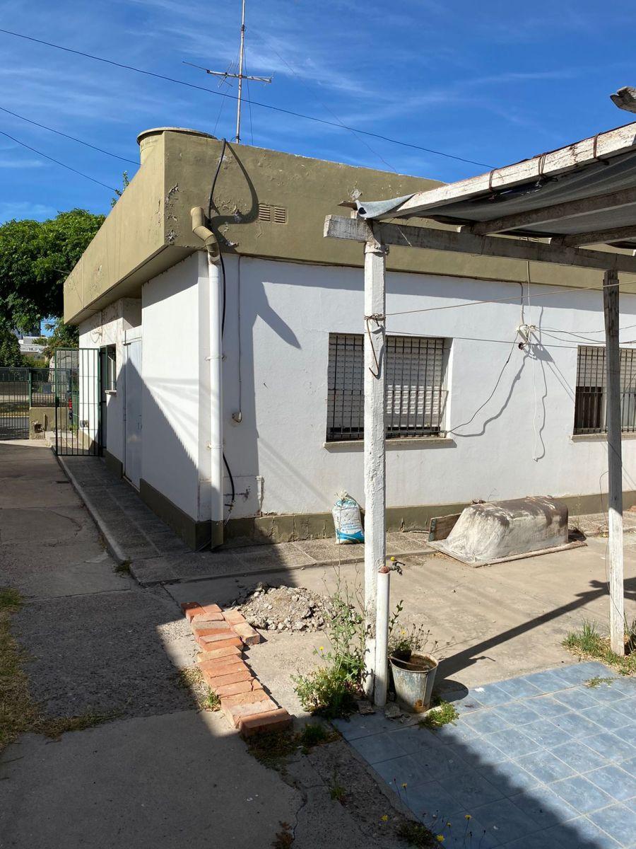 Venta de Casa Apta Desarrollo en Av Alem Cipolletti 5