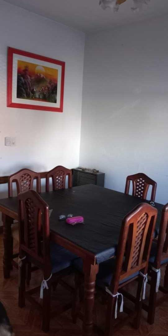 Foto de Vende Casa con 2 departamentos sobre calle Gonzalez Larrosa, imagen 5