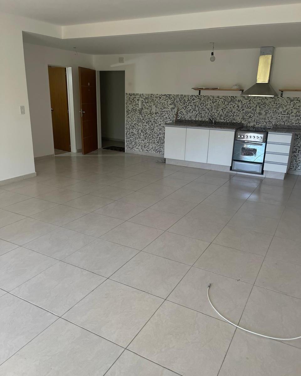 Foto de DEPARTAMENTO DE 2 AMBIENTES A LA VENTA EN BARRIO CERRADO, imagen 4