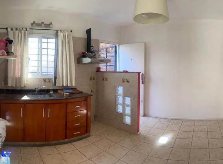 Casa en alquiler en Quilmes oeste 4