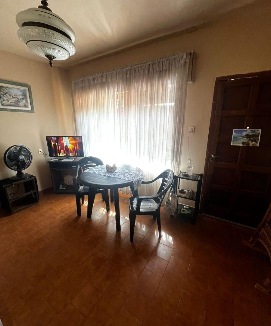 Foto de Casa en venta con dos departamentos independientes!, imagen 2